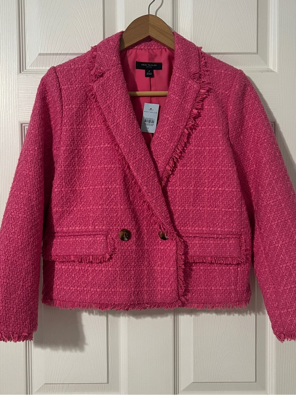 NWT Ann Taylor Hot Pink Cropped Tweed Blazer (size 4 Petite)
